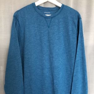 Banana Republic crew neck long-sleeve shirt